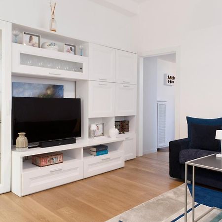 Cozy Apartment Милано Екстериор снимка